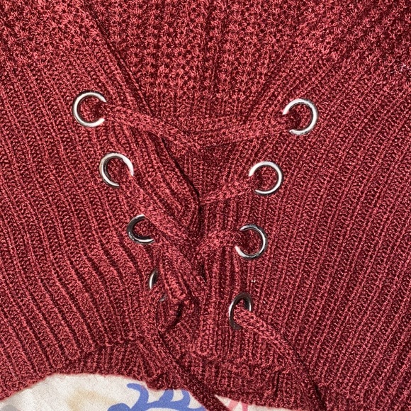 LF Seek Burgundy Cropped Lace Up Knit Sweater Grommet Tie Front Cinched Waist xs - Picture 6 of 6